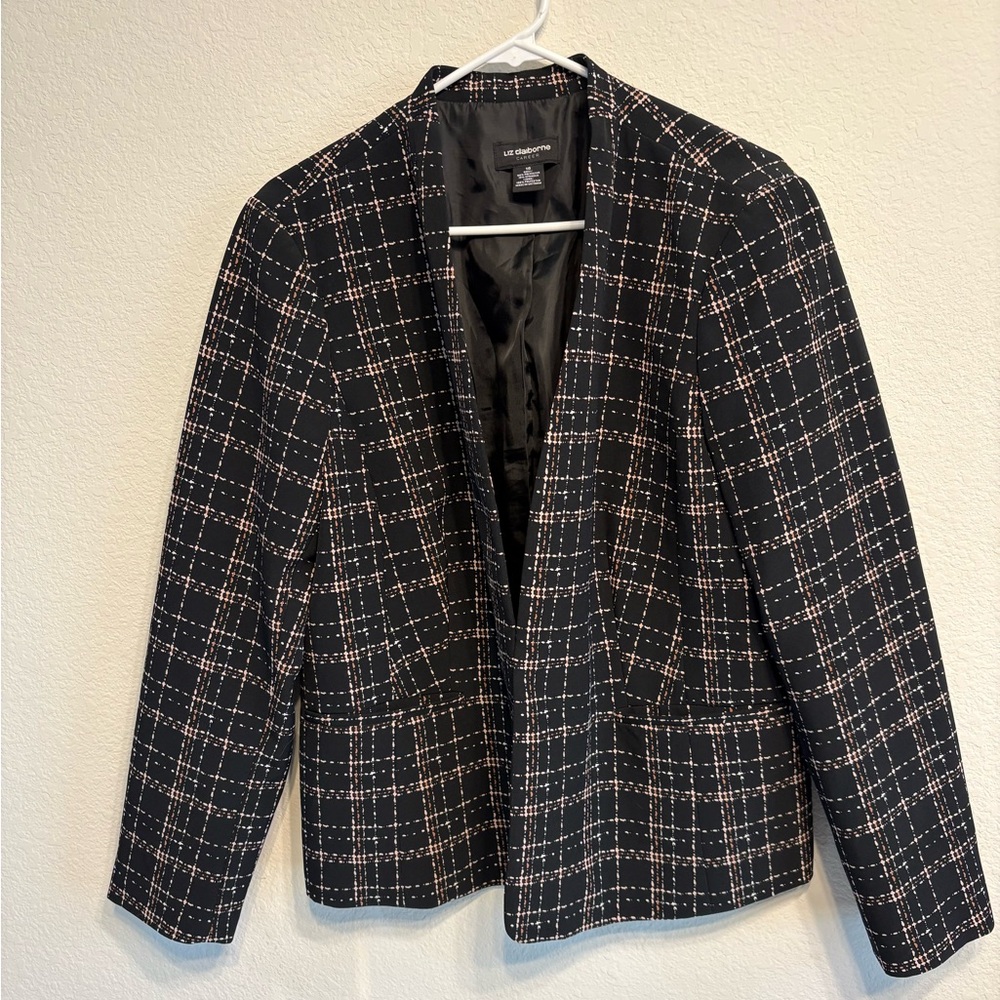 Liz Claiborne Careers Black and Pink Patterned Blazer jacket. Size 16. PO